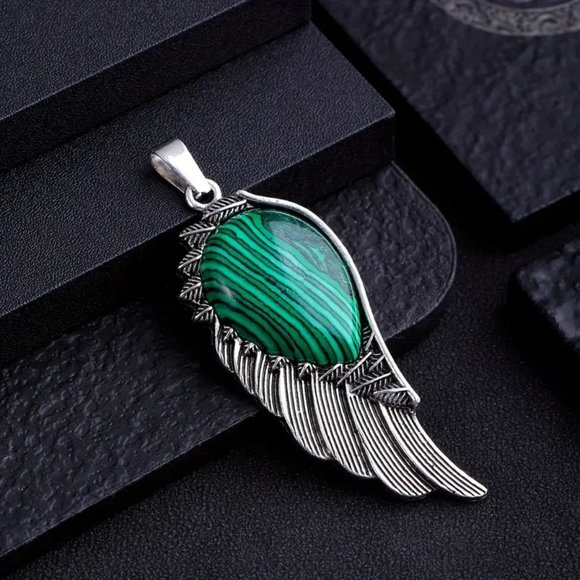Malachite Synthetic Stone Wing Shape Pendant Necklace - Picture 2 of 2